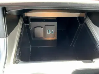 Ford Explorer 2022 con tracción en las cuatro ruedas limitada 4dr SUV