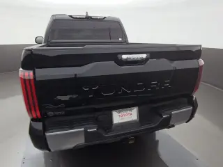 Toyota Tundra 2023 4x4 Limitado 4dr Cabina CrewMax Pickup SB