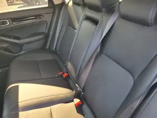 Honda Civic 2023 Touring Sedán de 4 puertas