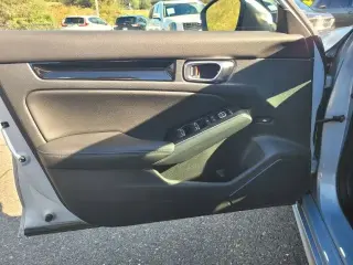 Honda Civic 2023 Touring Sedán de 4 puertas