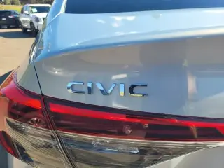 Honda Civic 2023 Touring Sedán de 4 puertas