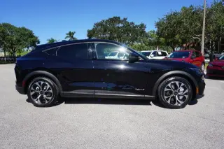 Ford Mustang Mach-E 2024 Select 4dr SUV