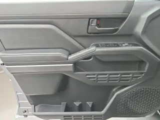 Toyota Tacoma 2025 4x4 SR5 4dr Double Cab 5.0 ft SB