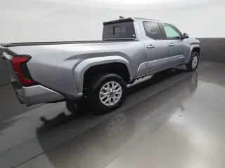 Toyota Tacoma 2025 4x4 SR5 4dr Double Cab 5.0 ft SB