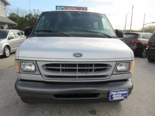 2002 Ford E-Series