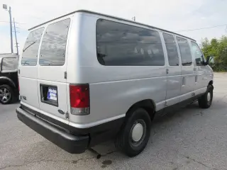 2002 Ford E-Series