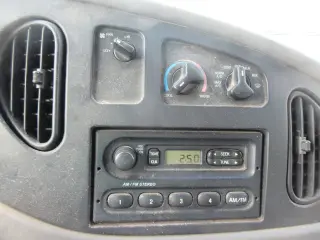 2002 Ford E-Series