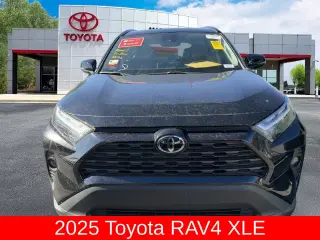 Toyota RAV4 2025 XLE 4dr SUV