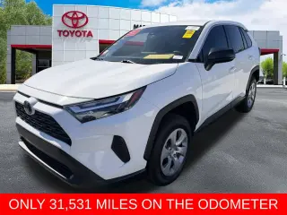 Toyota RAV4 2024 LE 4dr SUV