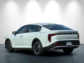 Kia K4 2025 EX 4dr Sedán