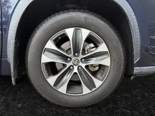 Toyota Highlander 2020 AWD XLE 4dr SUV