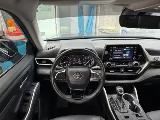Toyota Highlander 2020 AWD XLE 4dr SUV