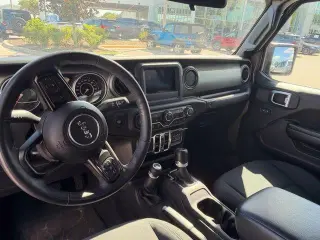 Jeep Gladiator 2020 4x4 Sport 4dr Crew Cab 5.0 ft. SB