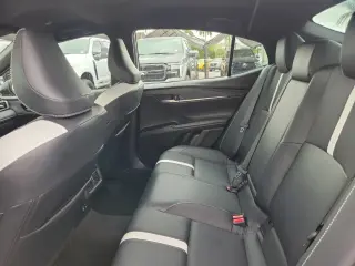 Toyota Camry 2025 SE 4dr Sedán