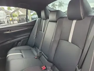 Toyota Camry 2025 SE 4dr Sedán