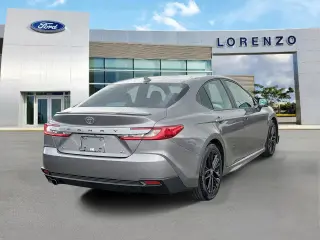 Toyota Camry 2025 SE 4dr Sedán
