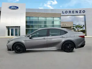 Toyota Camry 2025 SE 4dr Sedán