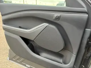 Ford Mustang Mach-E 2023 AWD Select SUV 4 puertas