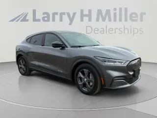 Ford Mustang Mach-E 2023 AWD Select SUV 4 puertas