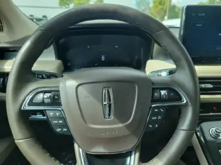 Lincoln Nautilus 2023 estándar 4dr SUV