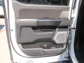 Ford F-150 2023 4x4 Platino 4dr SuperCrew 5.5 ft. SB