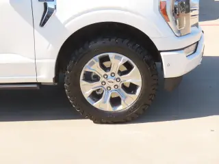 Ford F-150 2023 4x4 Platino 4dr SuperCrew 5.5 ft. SB