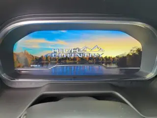 Chevrolet Tahoe 2022 4x2 High Country 4dr SUV