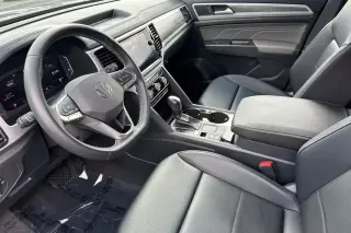 Volkswagen Atlas Cross Sport 2023 V6 SE 4dr SUV con Tecnología