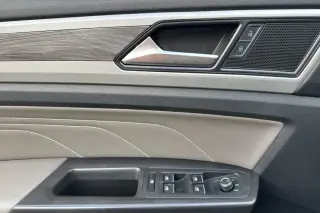 Volkswagen Atlas Cross Sport 2023 V6 SE 4dr SUV con Tecnología