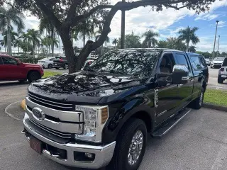 Ford F-250 Super Duty 2018 4x2 Lariat 4dr Crew Cab 6.8 ft. SB Pickup