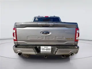 Ford F-150 2023 4x4 Tremor 4dr SuperCrew con plataforma de 5.5 pies de longitud de cabina.