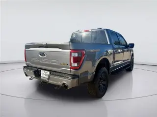 Ford F-150 2023 4x4 Tremor 4dr SuperCrew con plataforma de 5.5 pies de longitud de cabina.