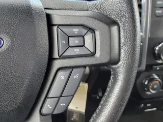 Ford F-150 2015 4x4 XLT 4dr SuperCrew con cabina de 5.5 ft.