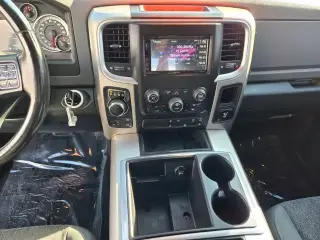 Ram 1500 2015 4x4 SLT 4dr Crew Cab 5.5 ft. SB Pickup
