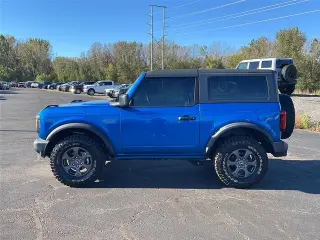 Ford Bronco 2022 4x4 Base 2dr SUV