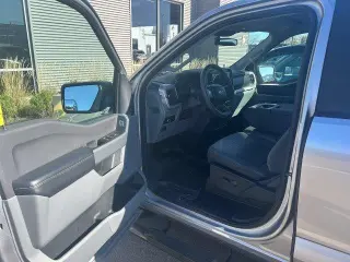 Ford F-150 2023 4x4 XLT 4dr SuperCrew 5.5 ft. SB