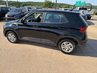 Hyundai VENUE 2022 SE 4dr Crossover