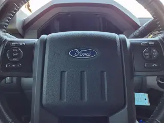 Ford F-250 Super Duty 2013 4x4 XLT 4dr Cab de 6.8 pies de largo Pickup