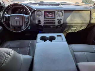 Ford F-250 Super Duty 2013 4x4 XLT 4dr Cab de 6.8 pies de largo Pickup