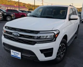 Ford Expedition 2022 4x2 XLT SUV 4 puertas