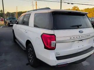 Ford Expedition 2022 4x2 XLT SUV 4 puertas