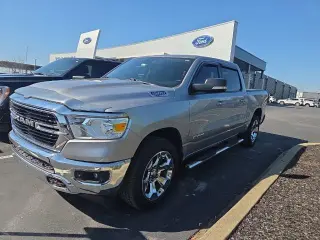 Ram 1500 2020 4x4 Big Horn 4dr Crew Cab con 5.6 ft. SB Pickup