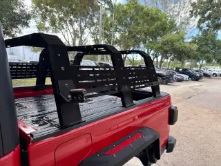 Jeep Gladiator 2021 4x4 Sport 4 puertas Cabina de tripulación 5,0 pies de cajón