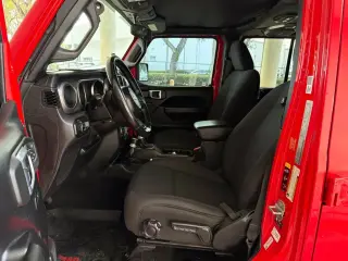 Jeep Gladiator 2021 4x4 Sport 4 puertas Cabina de tripulación 5,0 pies de cajón
