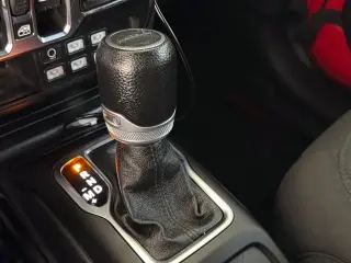 Jeep Gladiator 2021 4x4 Sport 4 puertas Cabina de tripulación 5,0 pies de cajón