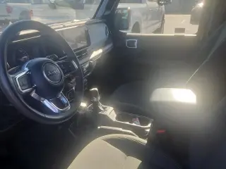 Jeep Wrangler 2024 4x4 Sahara 4xe 4dr SUV