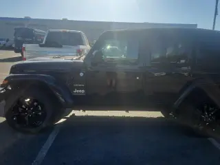 Jeep Wrangler 2024 4x4 Sahara 4xe 4dr SUV