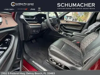 Jeep Grand Cherokee 2023 4x2 Summit 4dr SUV
