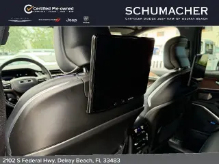 Jeep Grand Cherokee 2023 4x2 Summit 4dr SUV