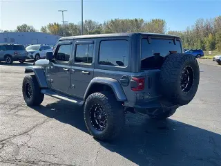 Jeep Wrangler Unlimited 2019 4x4 Sahara 4dr SUV